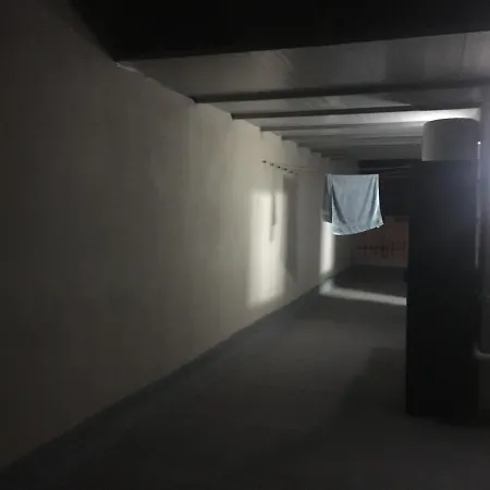 Apartament Bedroom With Shared Kicthen & Bathroom *